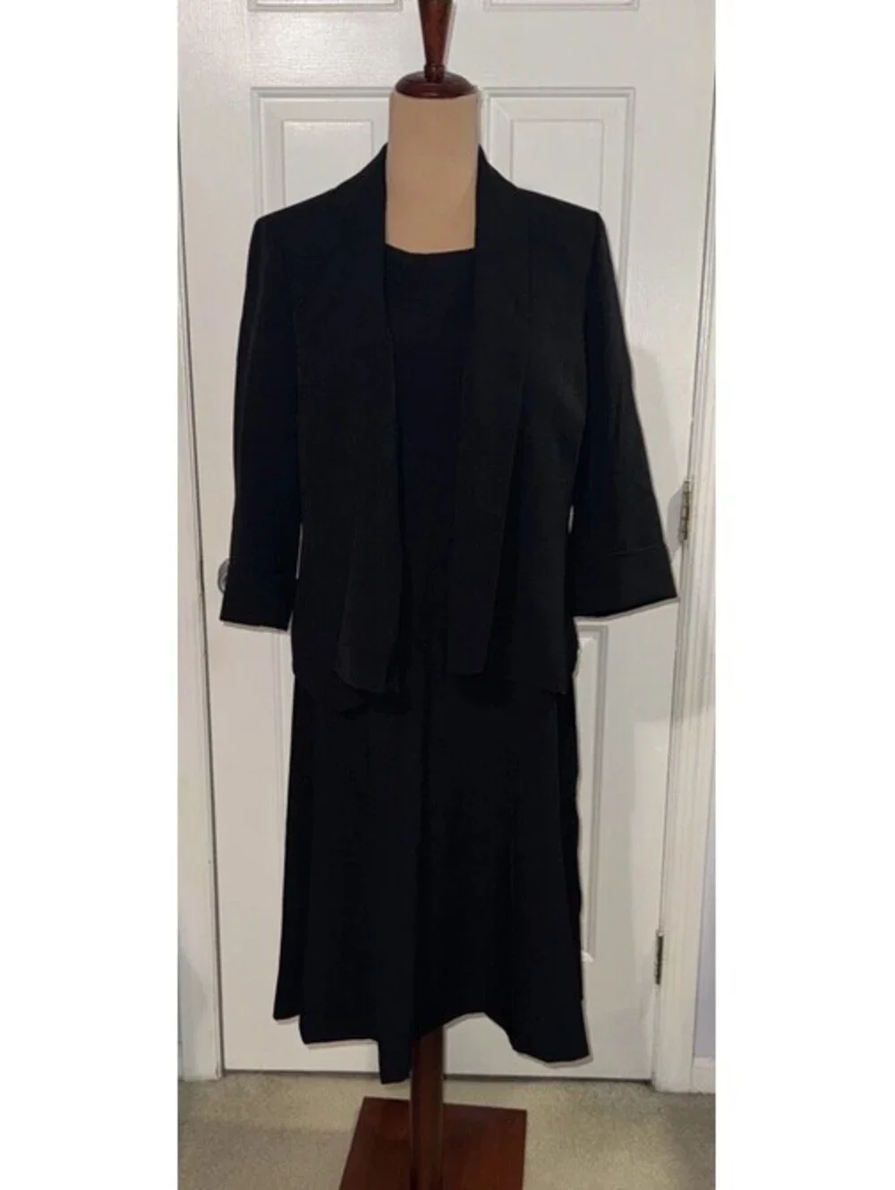 Black Label Evan-Picone 2-Piece Dress Suit Size 12 Dress / 10 Jac Black Career